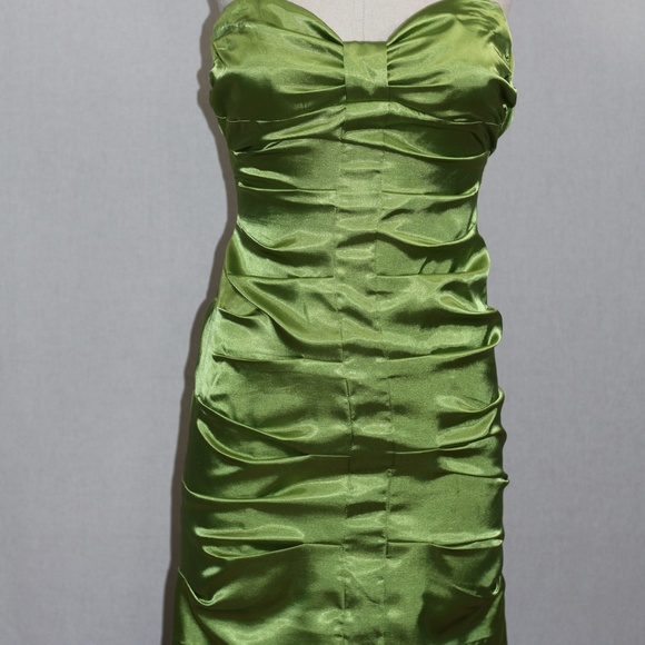 Speechless Green Halter Dress - Picture 6 of 13